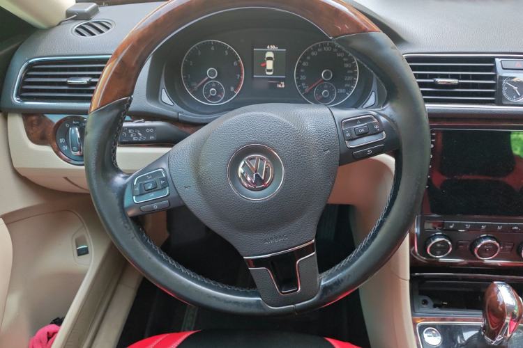 Used Volkswagen Passat 2011 2.0 TSI DSG Ultimate Edition
