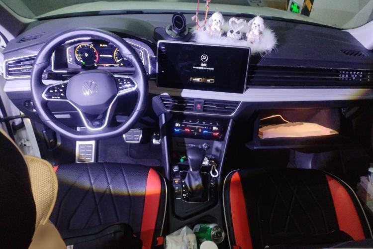 Used Volkswagen Tiguan L 2023 330TSI Automatic Two-Wheel Drive R-Line Enjoyment Edition Center Console