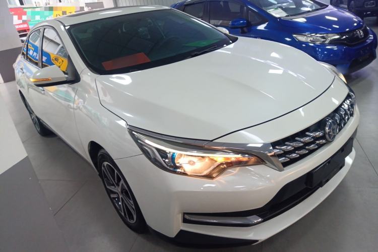 Used Venucia D60 2018 1.6L CVT Smart Connect Elite Edition
