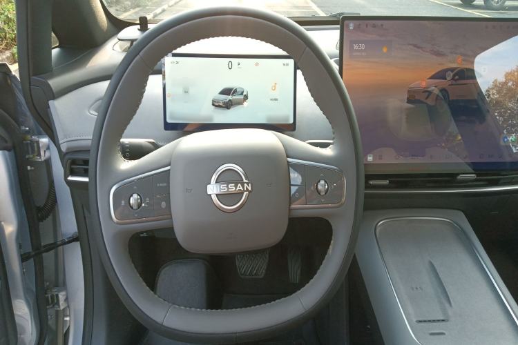 Used Nissan N7 2025 625 Pro Steering Wheel