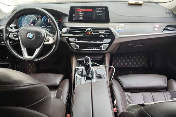 Used BMW 5 Series New Energy 2019 530Le Pioneer Edition Center Console