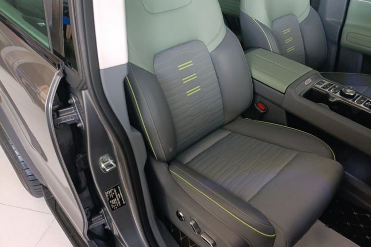 Used BAIC Off-Road BJ40 2024 2.0D All-New Blade Hero Crosser Right Front Seat