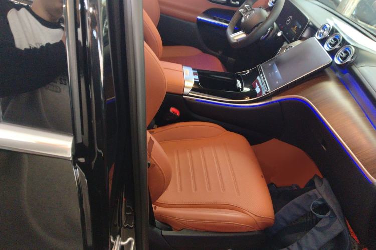 Used Mercedes-Benz GLC 2023 GLC 300 L 4MATIC Dynamic 7-Seater
