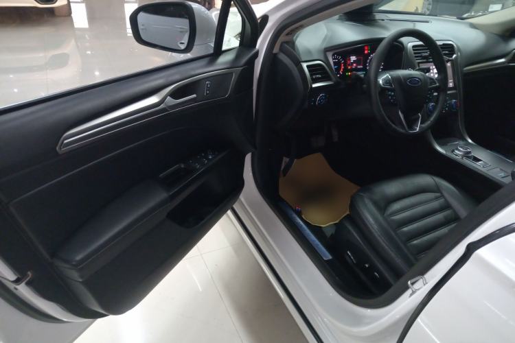 Used Ford Mondeo 2017 EcoBoost 200 Stylish Model Left Front Seat
