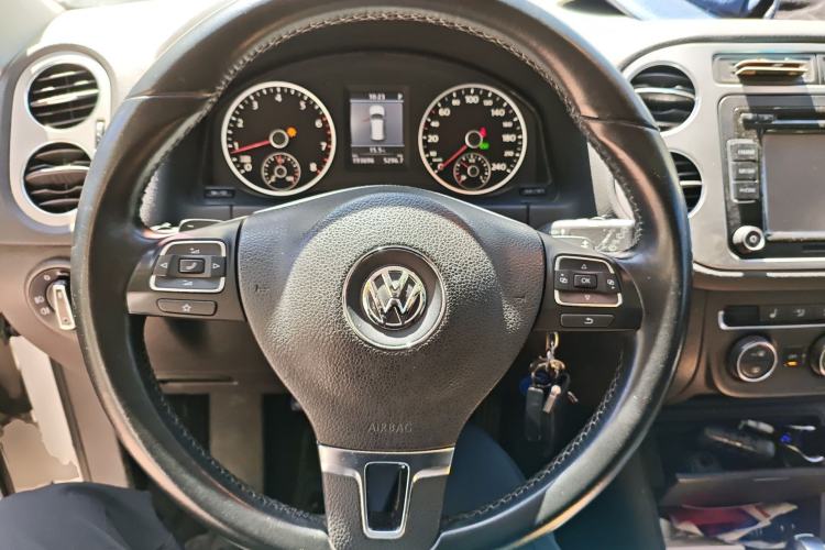 Used Volkswagen Tiguan 2013 1.8TSI Automatic Two-Wheel Drive Luxury Model Steering Wheel