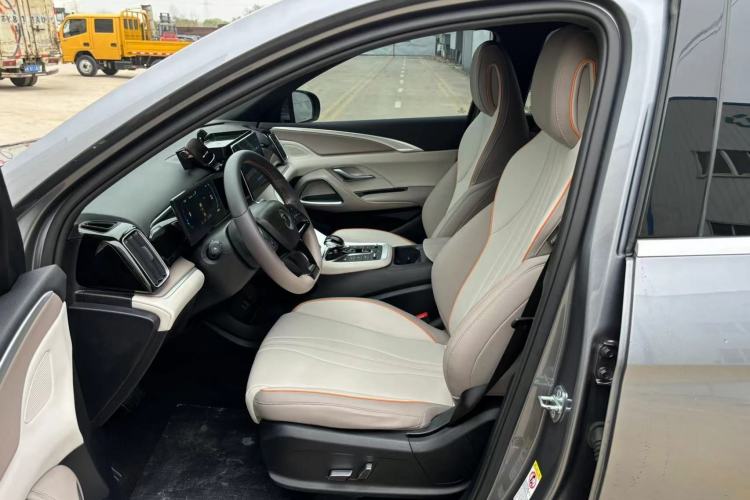 Used BYD Song Pro New Energy 2024 HONOR Edition DM-i 71KM Navigation Model Left Front Seat