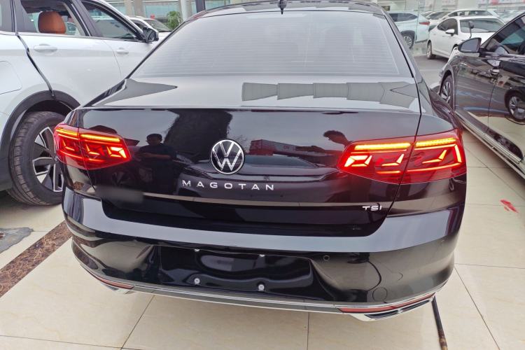 Used Volkswagen Magotan 2023 2 Million Units Limited-Edition 280TSI DSG Comfort Version Rear