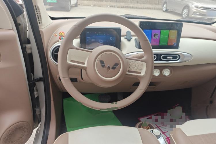 Used Wuling Hongguang MINIEV 2025 Four-Door Version Advanced Edition Steering Wheel