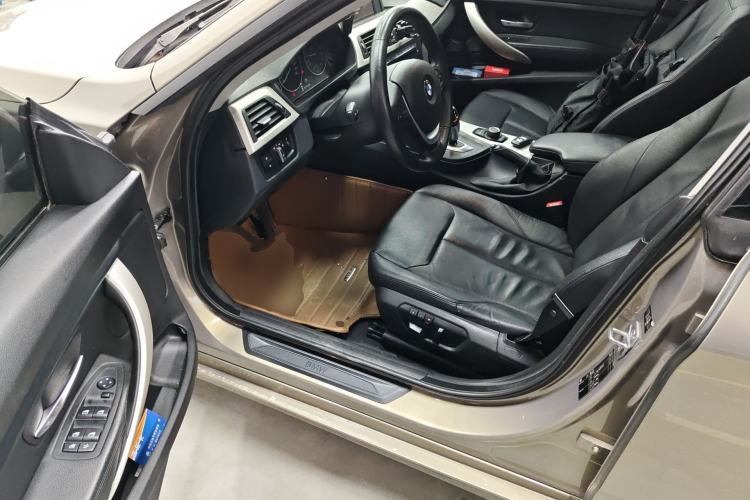 Used BMW 3 Series GT 2013 320i Leading Model Driver Seat