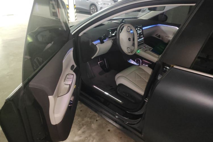 Used Nio ET7 2024 75 kWh Executive Signature Edition Driver Seat