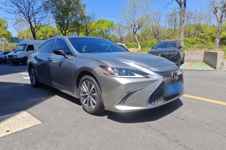 Used Lexus ES 2020 200 Excellence Edition
