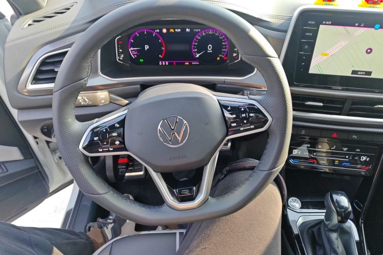 Used Volkswagen T-ROC 2025 300TSI DSG Two-Wheel Drive Chen Guang Edition