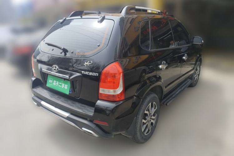 Used Hyundai Tucson 2013 2.0L Automatic Two-Wheel Drive Comfort Version Rear Right 45 Deg