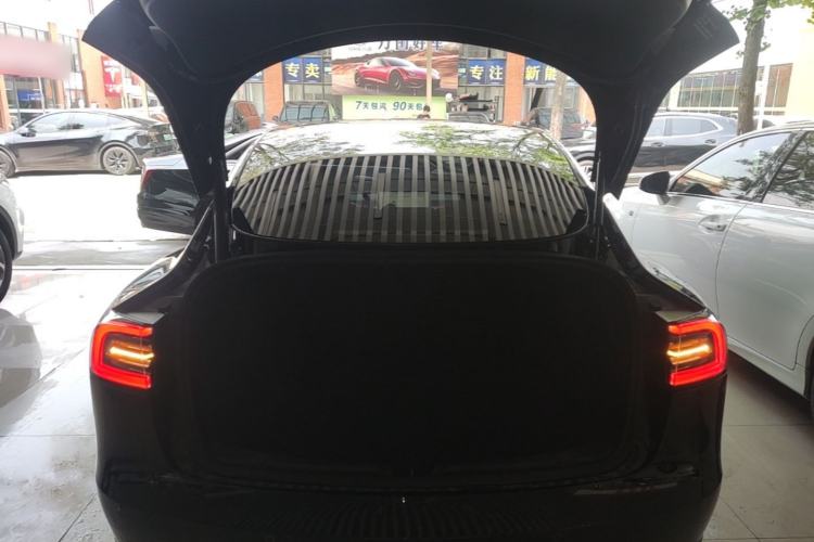 Used Tesla Model 3 2022 Performance High-Performance All-Wheel-Drive Version Trunk