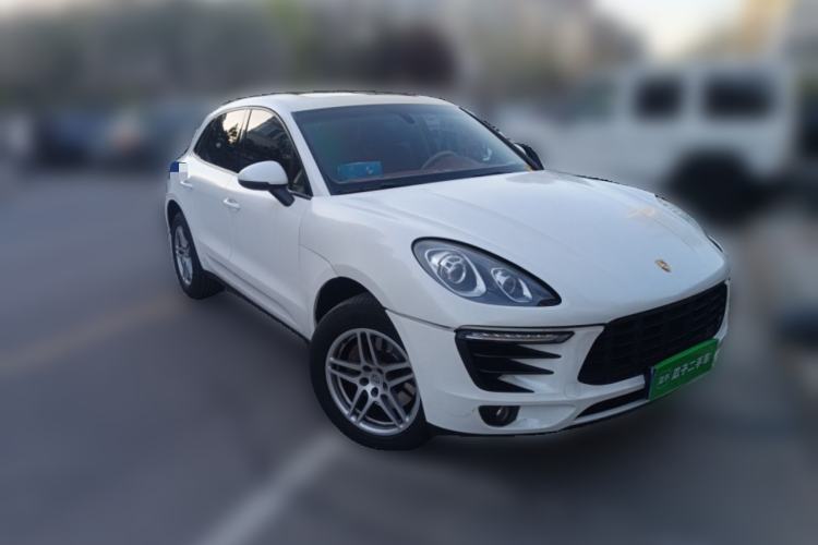Used Porsche Macan 2014 Macan 2.0T Front Right 45 Deg
