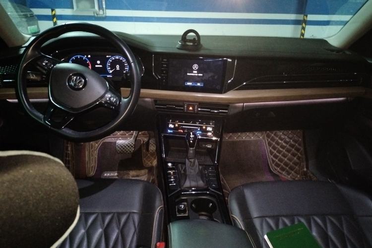 Used Volkswagen Passat 2020 330TSI Luxury Edition China VI