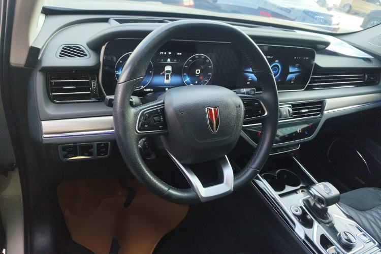 Used Hongqi HS5 2022 Facelifted Version 2.0T Smart Connect Flagship All-Wheel-Drive Edition
