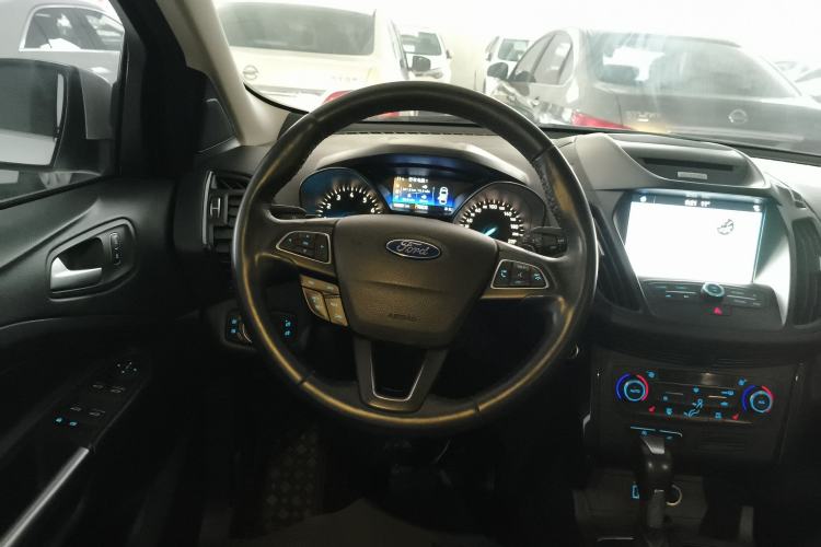 Used Ford Kuga 2017 EcoBoost 180 Four-Wheel Drive Luxury Wing Model Steering Wheel