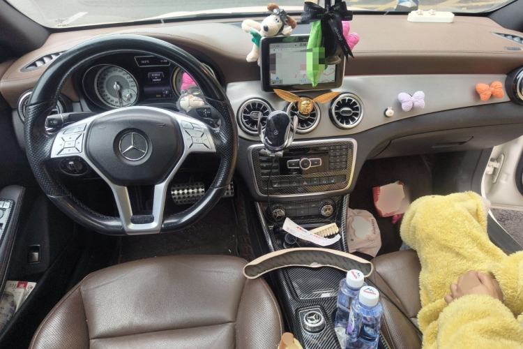 Used Mercedes-Benz CLA 2014 CLA 260 4MATIC Center Console