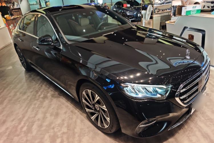 Used Mercedes-Benz E-Class 2024 Facelift E 300 L Luxury Edition Front Right 45 Deg