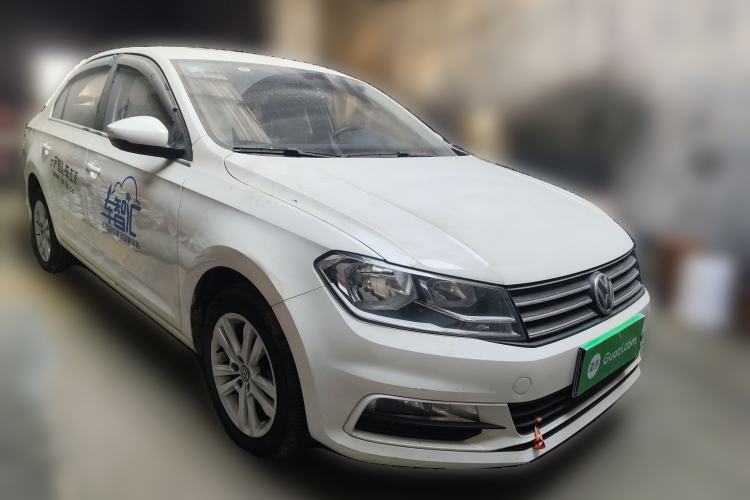 Used Volkswagen Santana 2016 1.6L Manual Comfort Edition Front Right 45 Deg