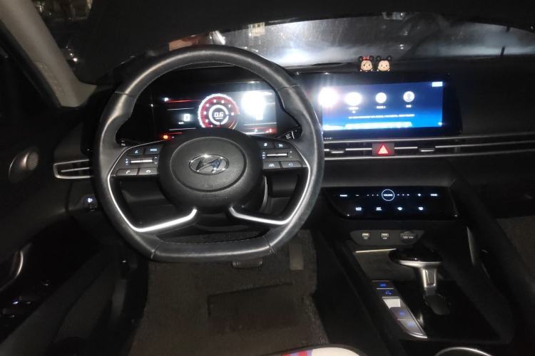 Used Hyundai Elantra 2022 1.5L CVT LUX Prestige Edition