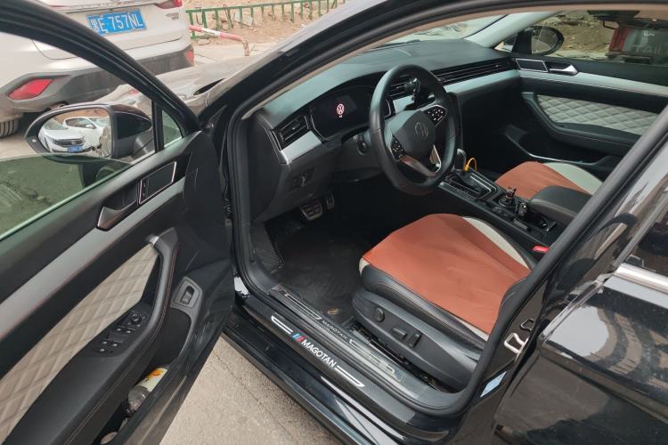 Used Volkswagen Magotan 2023 2 Million Units Commemorative Edition 330TSI DSG Luxury Version
