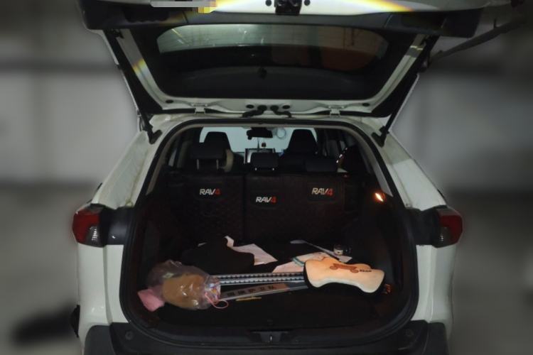 Used Toyota RAV4 2020 2.0L CVT Two-Wheel Drive Fashion PLUS Edition Trunk