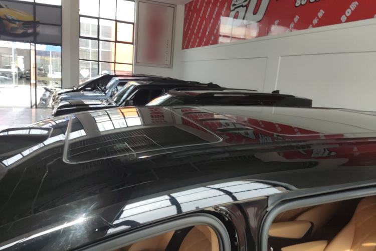 Used Denza D9 2025 DM-i Intelligent Drive 1020 Four-Wheel Drive Flagship Model
