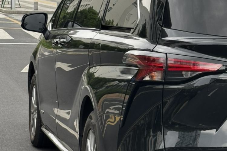 Used Toyota SIENNA 2021 2.5L Hybrid Premium Edition Exterior 3