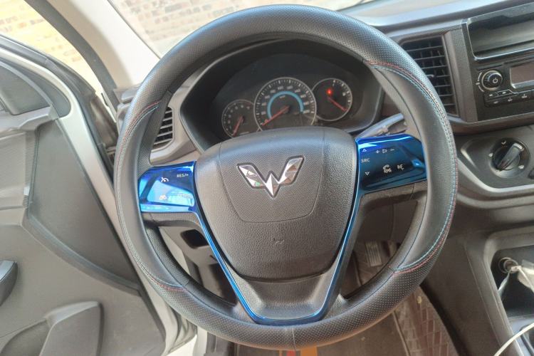 Used Wuling Hongguang V 2019 1.5L Enjoyment Version China VI LAR