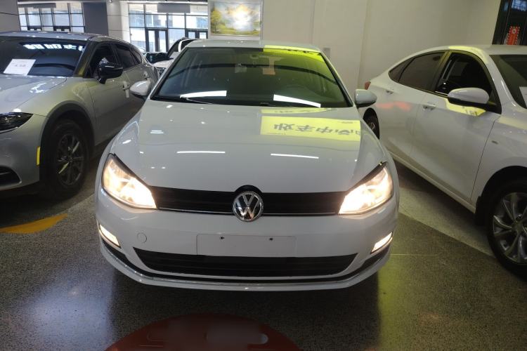 Used Volkswagen Golf 2016 1.6L Automatic Fashion Model
