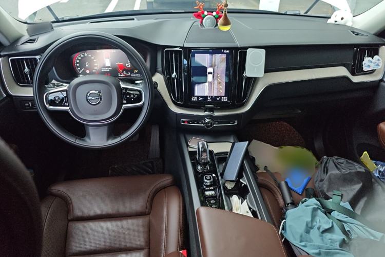 Used Volvo XC60 New Energy 2019 T8 E-Drive Hybrid Prestige Luxury Version China V Standard Center Console