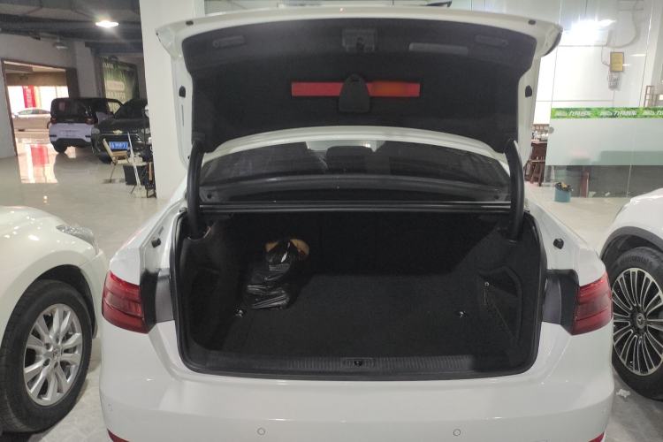 Used Audi A4L 2017 Plus 40 TFSI Ambition Model
