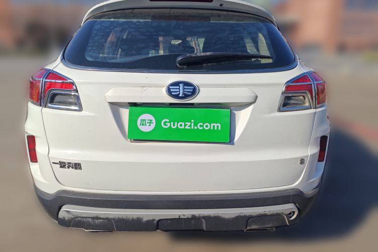 Used Bestune X80 2015 2.0L automatic luxury version
