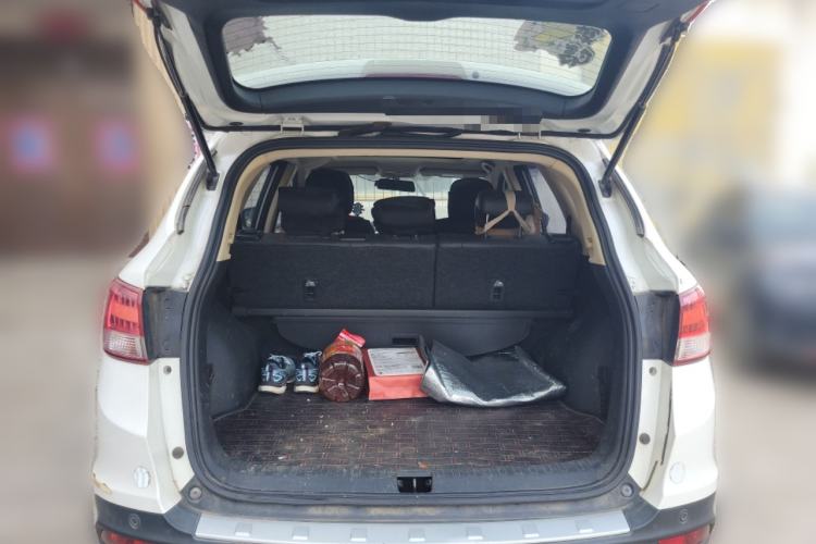 Used Dongfeng Aeolus AX7 2015 2.0L Automatic Zhiyi Trim
