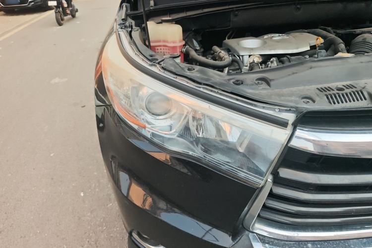 Used Toyota Highlander 2015 2.0T Four-Wheel Drive Luxury Edition 7-Seater Right Front Headlight