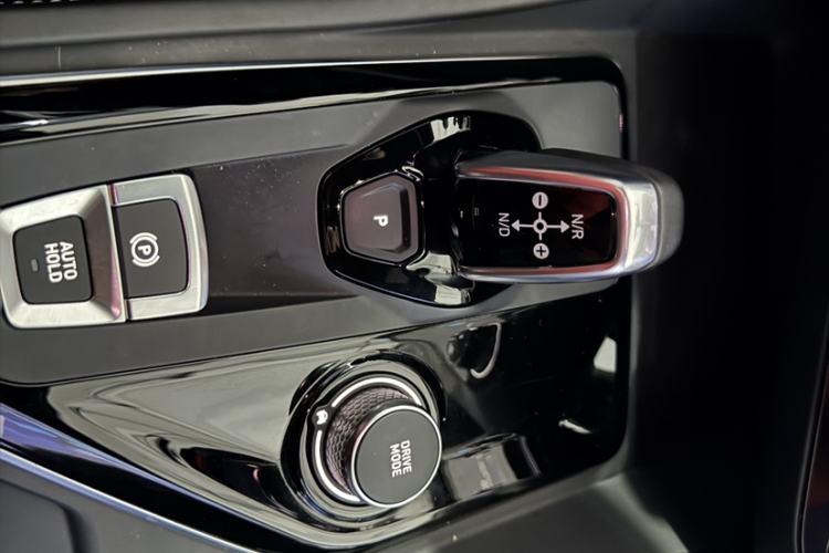 Used Lynk & Co 03 2022 2.0TD DCT JingPro Gear Lever