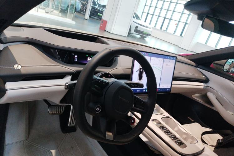 Used Xiaomi Auto SU7 2024 Four-Wheel Drive Ultra-Long Range Advanced Intelligent Driving Max Edition
