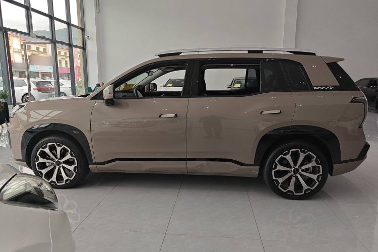 Used AION V 2024 Aion Tyrannosaurus 650 Smart Premium Edition
