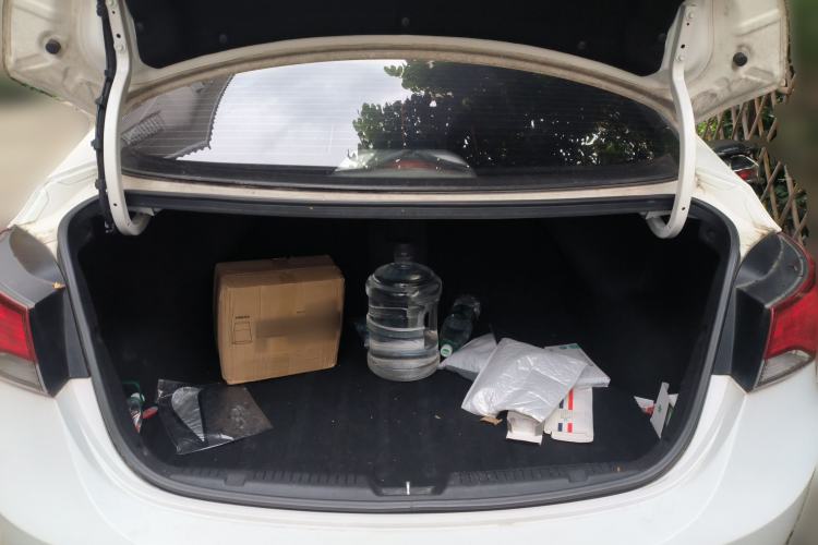 Used Hyundai Elantra (5th Generation / Langdong) 2016 1.6L Manual Luxury Model Trunk