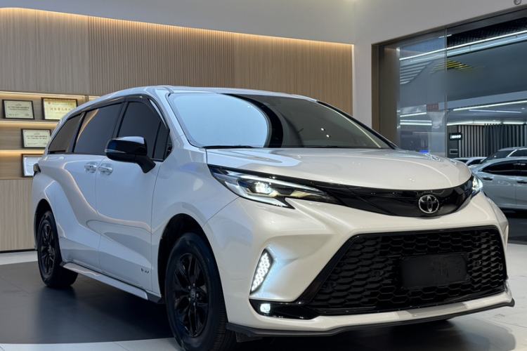 Used Toyota Granvia 2024 2.5L Hybrid Comfort Edition