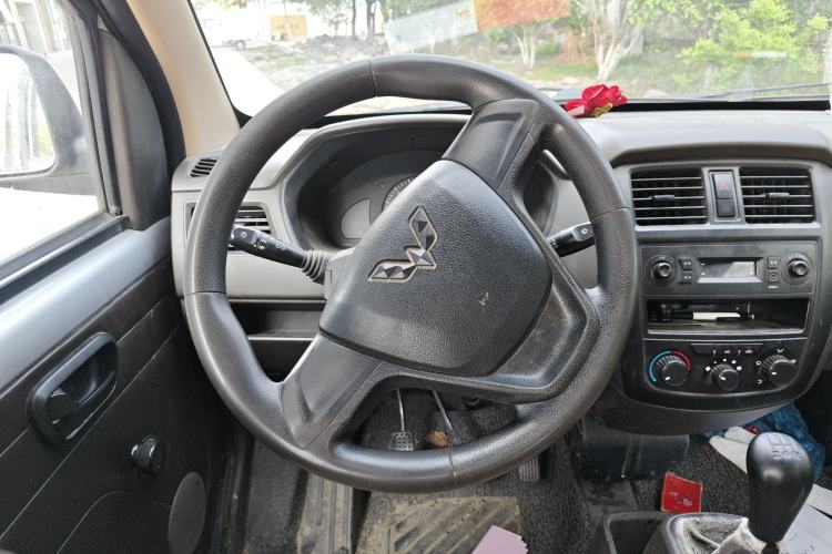 Used Wuling Rongguang 2014 1.2L S Base Model