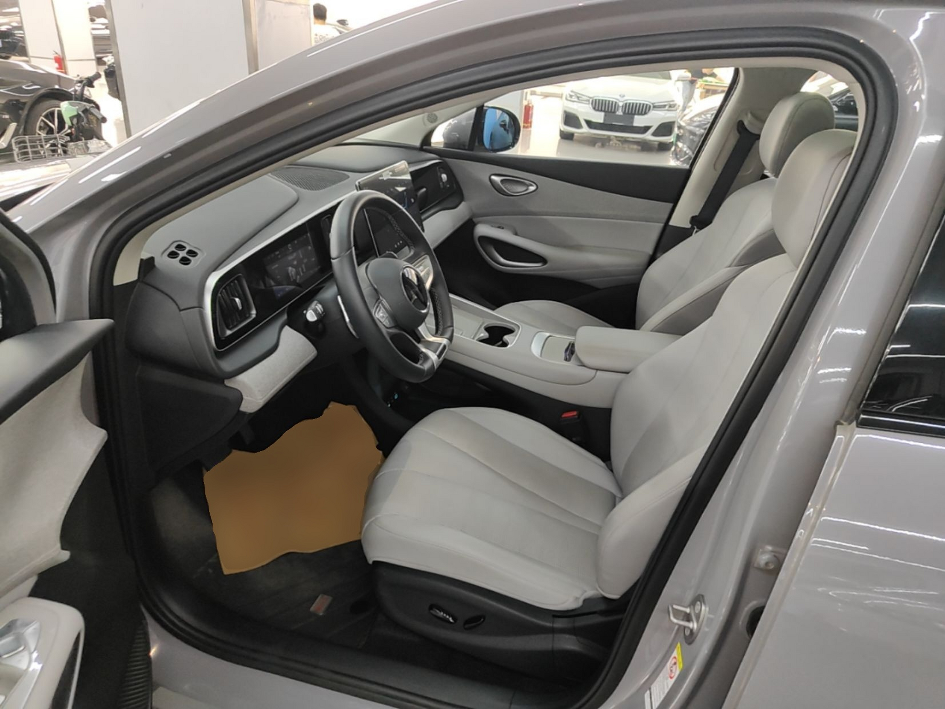 Vordere Reihe im Auto