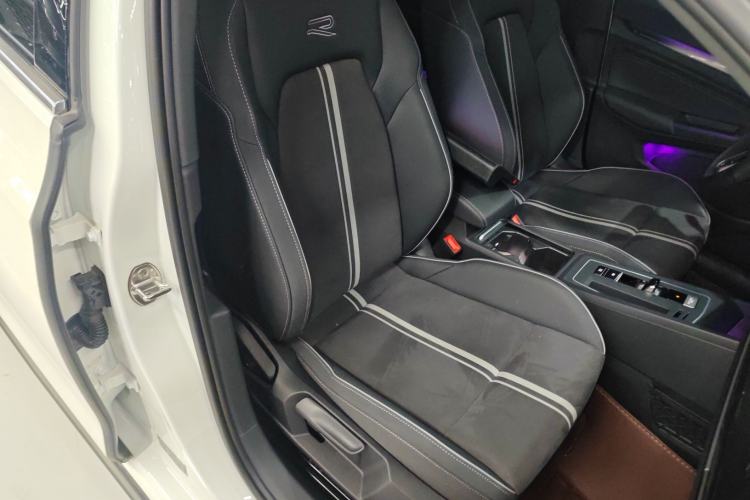 Used Volkswagen Golf 2023 Facelift 280TSI DSG R-Line Lite Right Front Seat