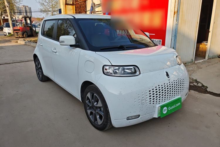 Used ORA White Cat 2020 305 km Luxury Version Front Right 45 Deg