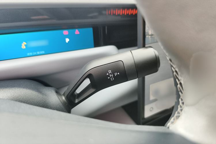 Used Lynk & Co Z10 2025 95 kWh 806 km Range Rear-Wheel Drive Advanced Driver-Assistance System Max
