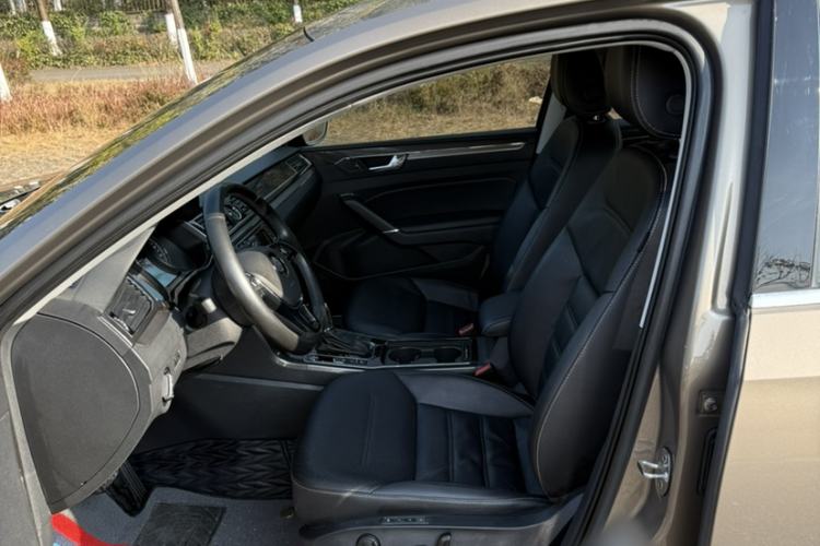 Used Volkswagen Passat 2017 330TSI DSG Prestige Edition
