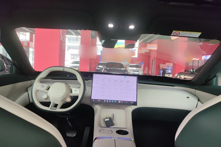 Used Xiaomi Auto YU7 2025 Ultra-Long Range Rear-Wheel Drive Version Center Console