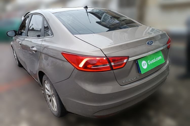 Used Ford Escort 2015 1.5L Automatic Fashion Model
